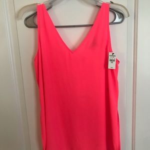 Tank with back detail